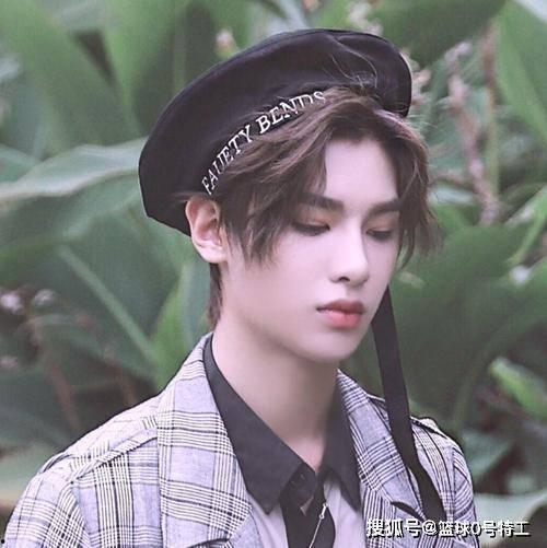 黄明昊娱乐圈吃瓜视频,揭秘明星幕后故事
